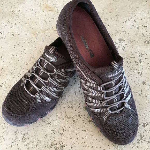 brown skechers sneakers